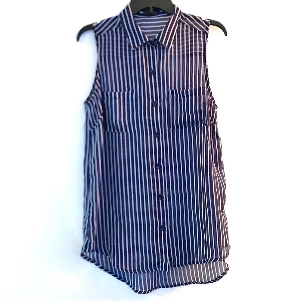 Sleeveless Navy Striped Blouse With Collar